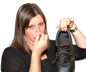 چند راهکار اساسی برای از بین بردن بوی پا