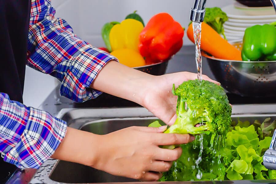 کدام سبزیجات باید پیش از مصرف پخته شوند؟