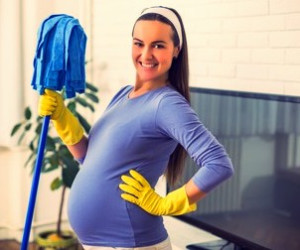 کارهای ممنوعه خانه تکانی در دوران بارداری