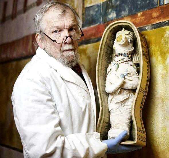 قدیمی ترین عروسک جهان / عکس