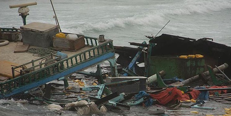 6 کشته و مصدوم در حادثه برخورد قایق با لنج در هندیجان