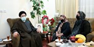 حضور رئیس‌جمهور در منزل شهید مسیحی
