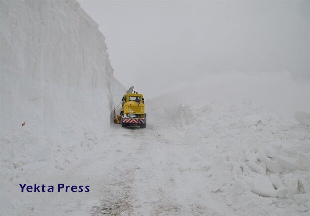ارتفاع برف در مسیر هورامان به ۱۰ متر رسید!