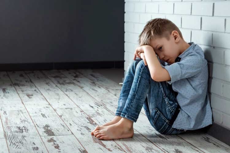 آیا اضطراب در کودکی باعث سلطه پذیری می شود؟