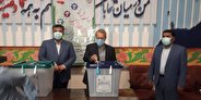 علی لاریجانی رأی خود را به صندوق انداخت / حضور مردم در انتخابات بسیار پرشور خواهد بود