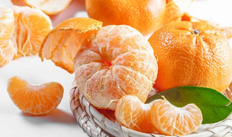 خواص سفیدی های چسبیده به پرتقال و نارنگی چیست؟