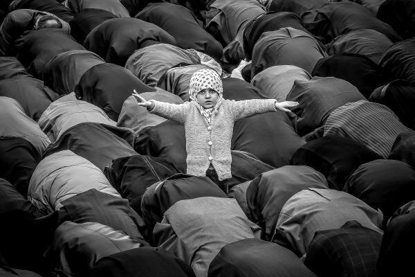 روایت عکاس ایرانی از نماز 