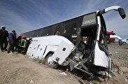 واژگونی هولناک اتوبوس در جاده سمنان / بی دقتی راننده حادثه آفرید / فیلم