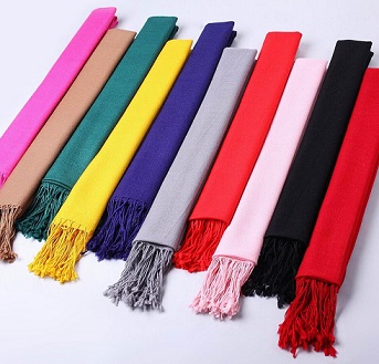 شال و روسری مناسب برای رنگ پوست‌های مختلف