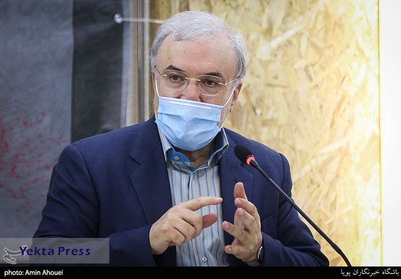 دستور فوری نمکی برای واکسیناسیون کرونای افراد بالای ۵۰ سال در استان کرمان