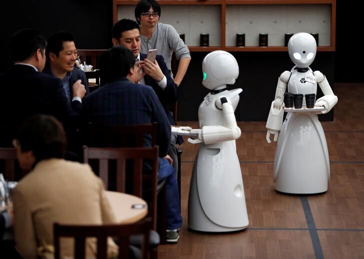 افتتاح کافه ربات آواتار