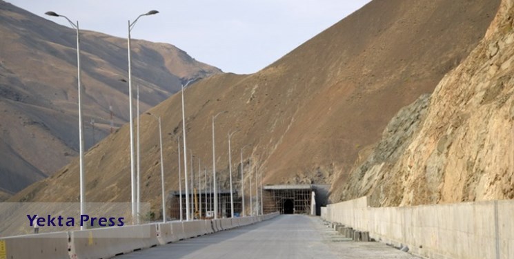 مسیر رفت آزادراه تهران-شمال مسدود شد