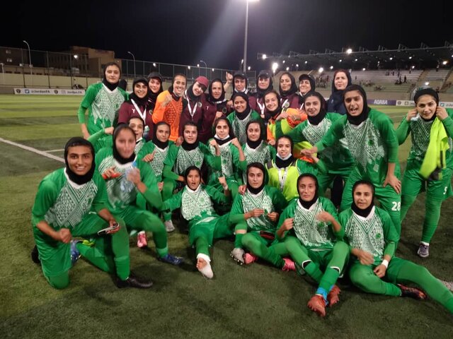پیروزی تیم فوتبال دختران 