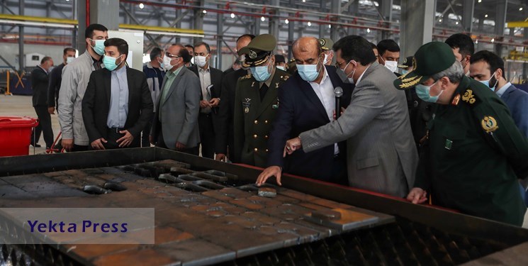 وزیر راه و شهرسازی از کارخانه صنعتی‌ سازی ساختمان وزارت دفاع بازدید کرد