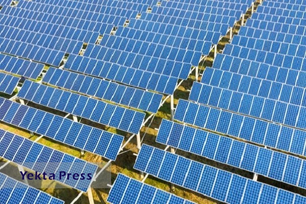 آغاز عملیات احداث ۴ هزار نیروگاه خورشیدی هم‌زمان با سفر رییس جمهور به یزد