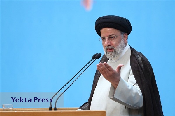 دشمن می‌کوشد ملت ایران را از مسیر پیشرفت متوقف کند