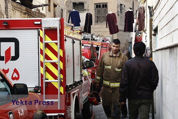 آتش گرفتن ۸۰ مغازه تولید کفش در بازار تهران
