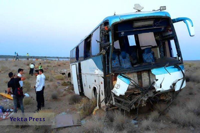 مرگ تف اتوبوس با کامیون در لرستان