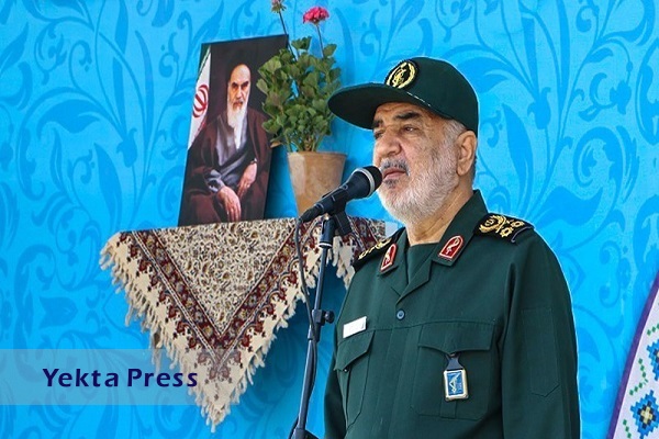 سرلشکر سلامی: مجاهدان قرارگاه خاتم الانبیا (ص) از هیچ تلاشی برای تامین نیاز‌های کشور دریغ نمی‌کنند