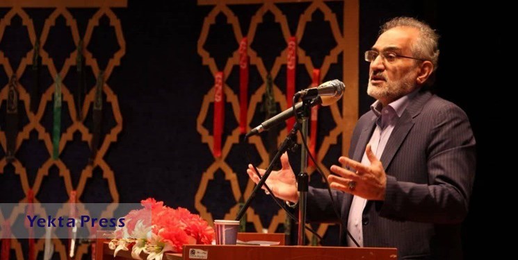 حسینی: کسانی که ادعا می‌کنند زبان دنیا را بلدند بهتر است زبان آموزه‌های دینی را نیز فرا گیرند