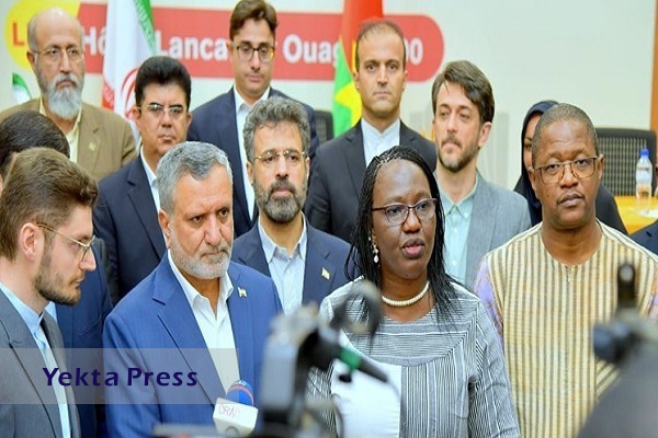 امضای سند کمیسیون مشترک و ۸ یادداشت تفاهم بین ایران و بورکینافاسو
