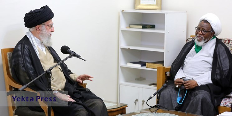 رهبر انقلاب در دیدار شیخ زکزاکی: همه در دنیای اسلام وظیفه دارند به مردم فلسطین کمک کنند