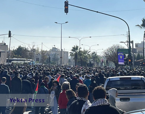تظاهرات گسترده در مقابل سفارت آمریکا در اردن