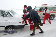 بارش برف در محور تکاب - شاهین دژ / امدادرسانی به ۱۷۰ نفر